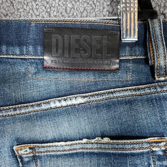 Diesel D-Strukt Made in Italy Tapered Destroyed Jeans - Men's Size 33*30 - Blue